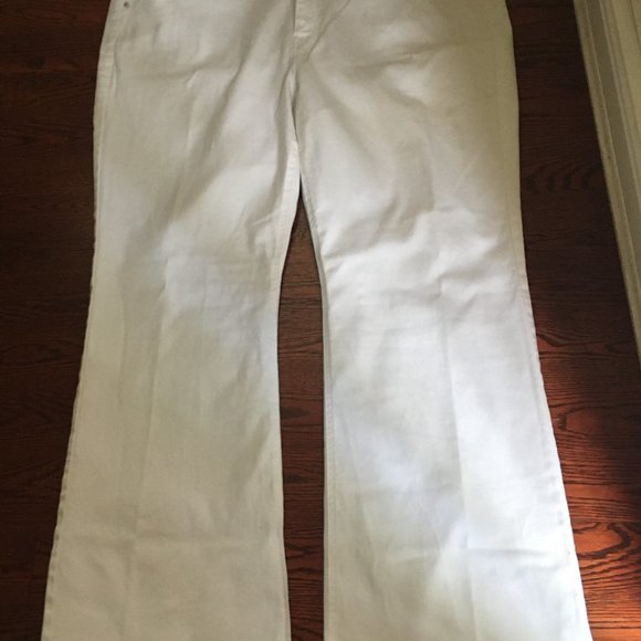 Woman's Bisou Bisou White Bootcut Jeans. Size 22W. New. - Picture 1 of 6